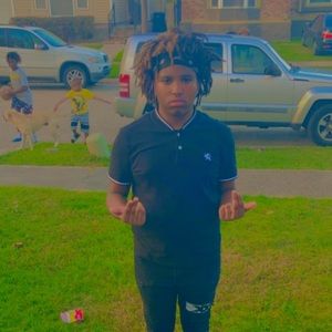 Meet your Posher, Devin